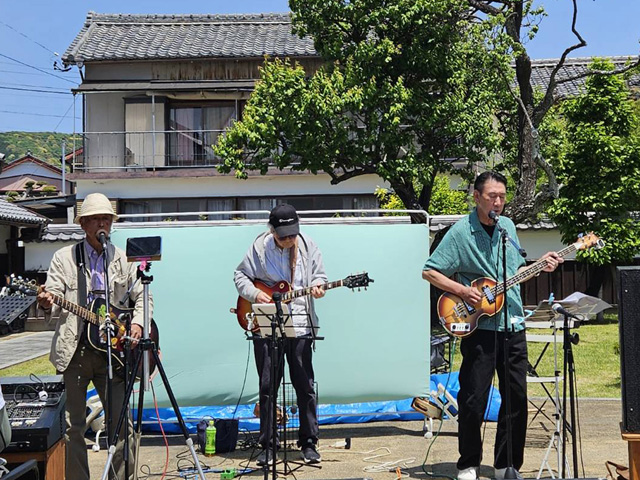 YBAND