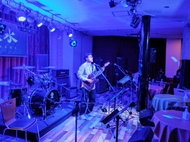 �V���Ńt�H�[�N����