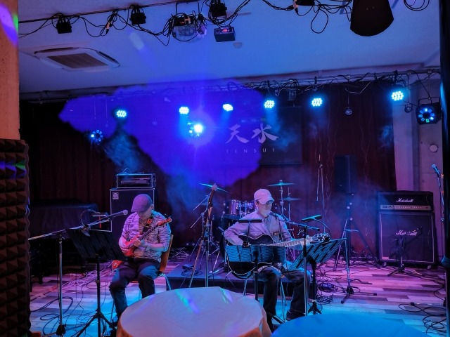 �V���Ńt�H�[�N����